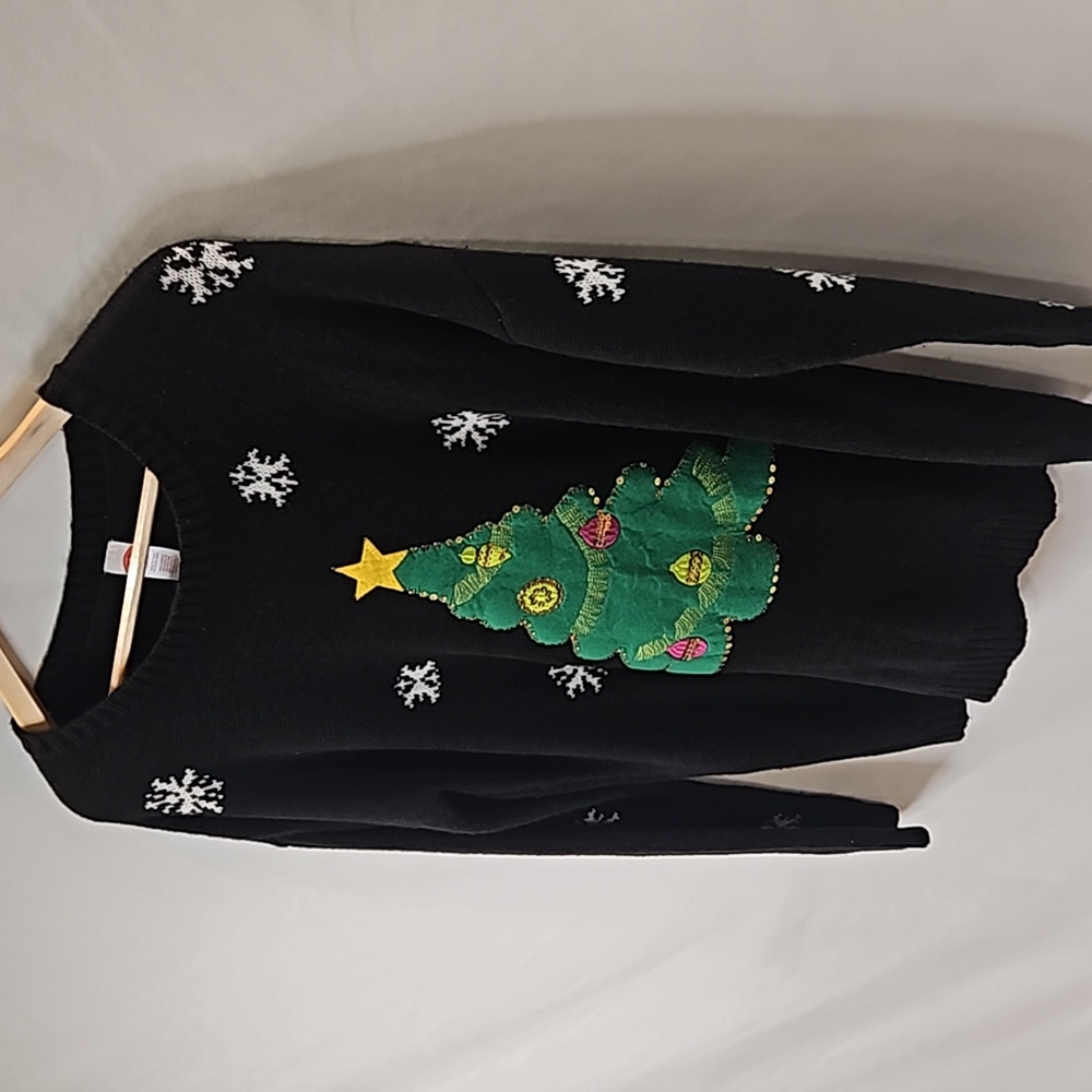 Holiday Time Black Christmas Tree and Snowflake Sweater Size XL 16-18